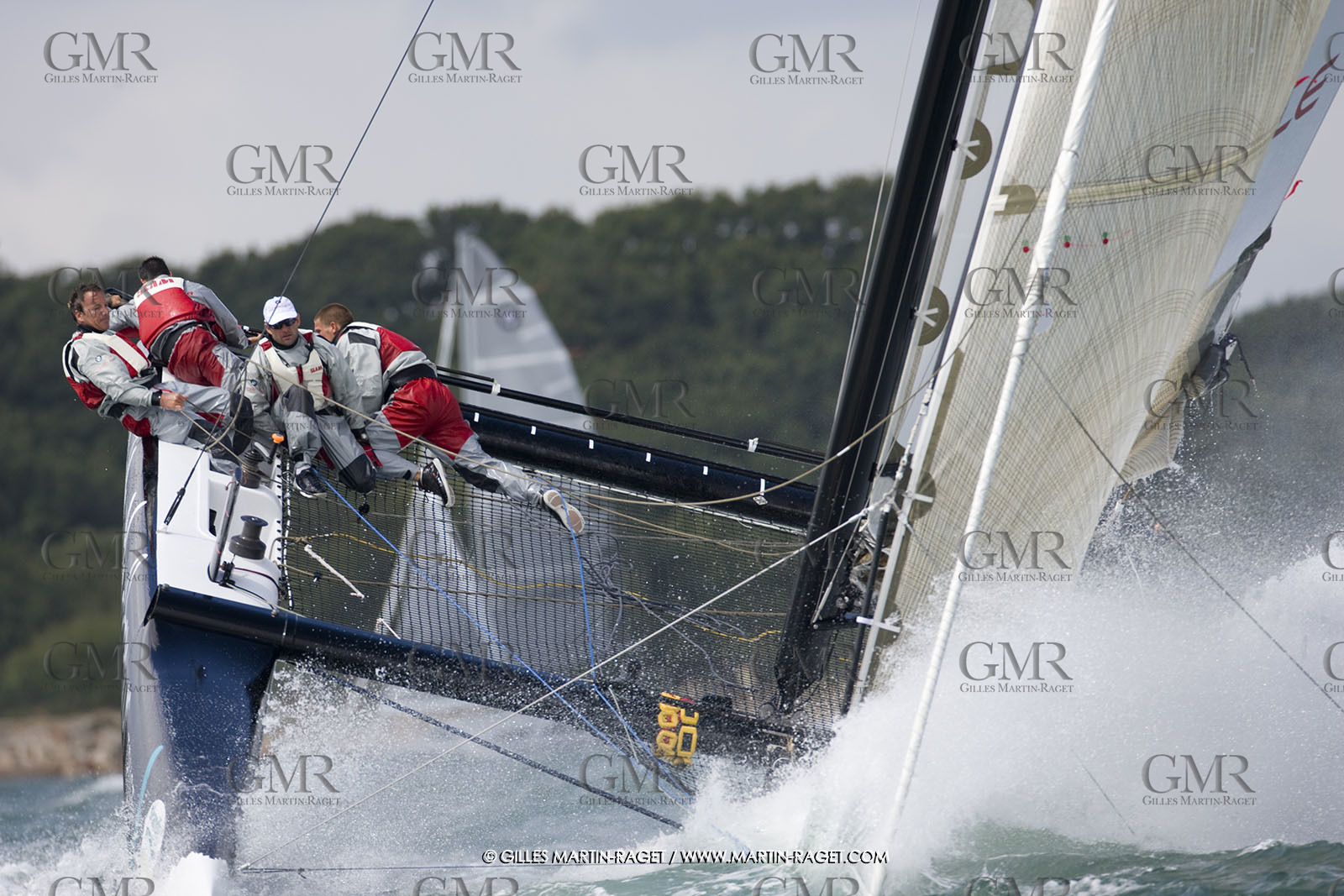 04 08 2008 - Cowes (UK, IOW) - BMW ORACLE Racing - IShare Cup Cowes - Racing Day 3