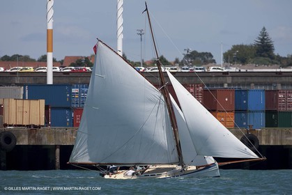 21 01 2009 - Auckland (NZL) -  Louis Vuitton Pacific Series - BMW ORACLE Racing - Training