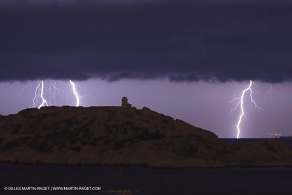 Thunderstorm over Planier island lighthouse - Marseille (FRA,13) - 18 06 2014