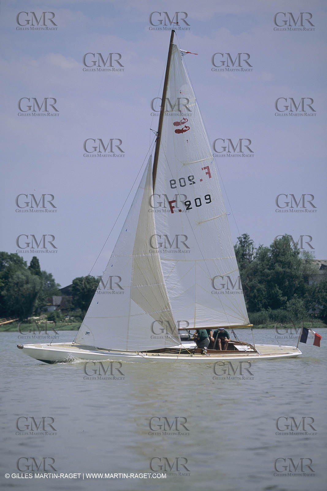 Petits yachts classiques, small classic yachts