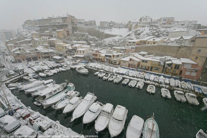 07 01 2009 - Marseille (FRA,13) - Quantité de neige exceptionelle sur la ville