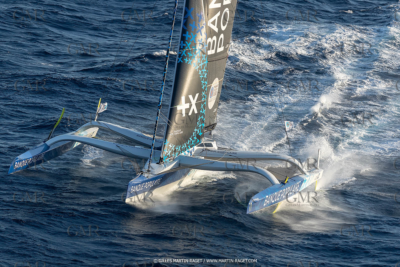 Banque Populaire devant Marseille