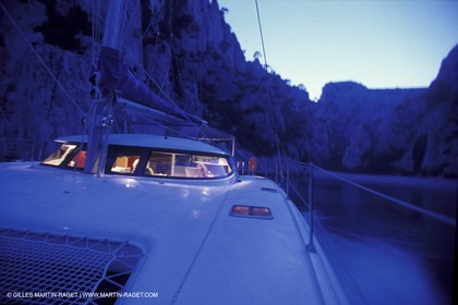 Voile - Croisière - Personnages - Nuit