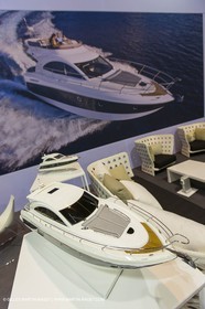 10 12 2013 - Paris (FRA,75) -Paris Boat Show - Beneteau booth