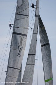 23 01 2009 - Auckland (NZL) -  Louis Vuitton Pacific Series - BMW ORACLE Racing-Tuning up onboard Emirates Team New Zealand yacht
