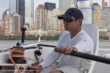 05 07 2012 - New York (USA) - Ocean Krys Race - Speed runs in fornt of NY city