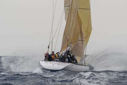 19 06 2024, Porquerolles Island (FRA), Championnat du monde des 12 m JI 2024, Race Day 1