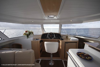 23 07 07 - La Rochelle - Chantier Fountaine Pajot - Highland