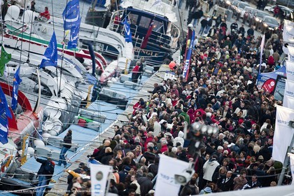 29 10 2010 - Saint Malo (FRA, 35) - Route du Rhum 2010 - Ambiances à Saint Malo avant le départ
