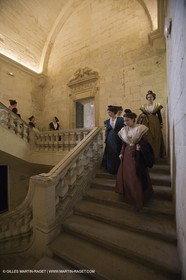 04 03 2007 - Arles - Queen of Arles and her assistants - winter costume trials