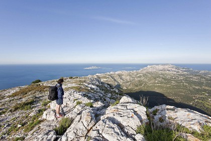30 04 2009 - Marseille (FRA, 13) - Les Calanques - At the summit of Mount Puget