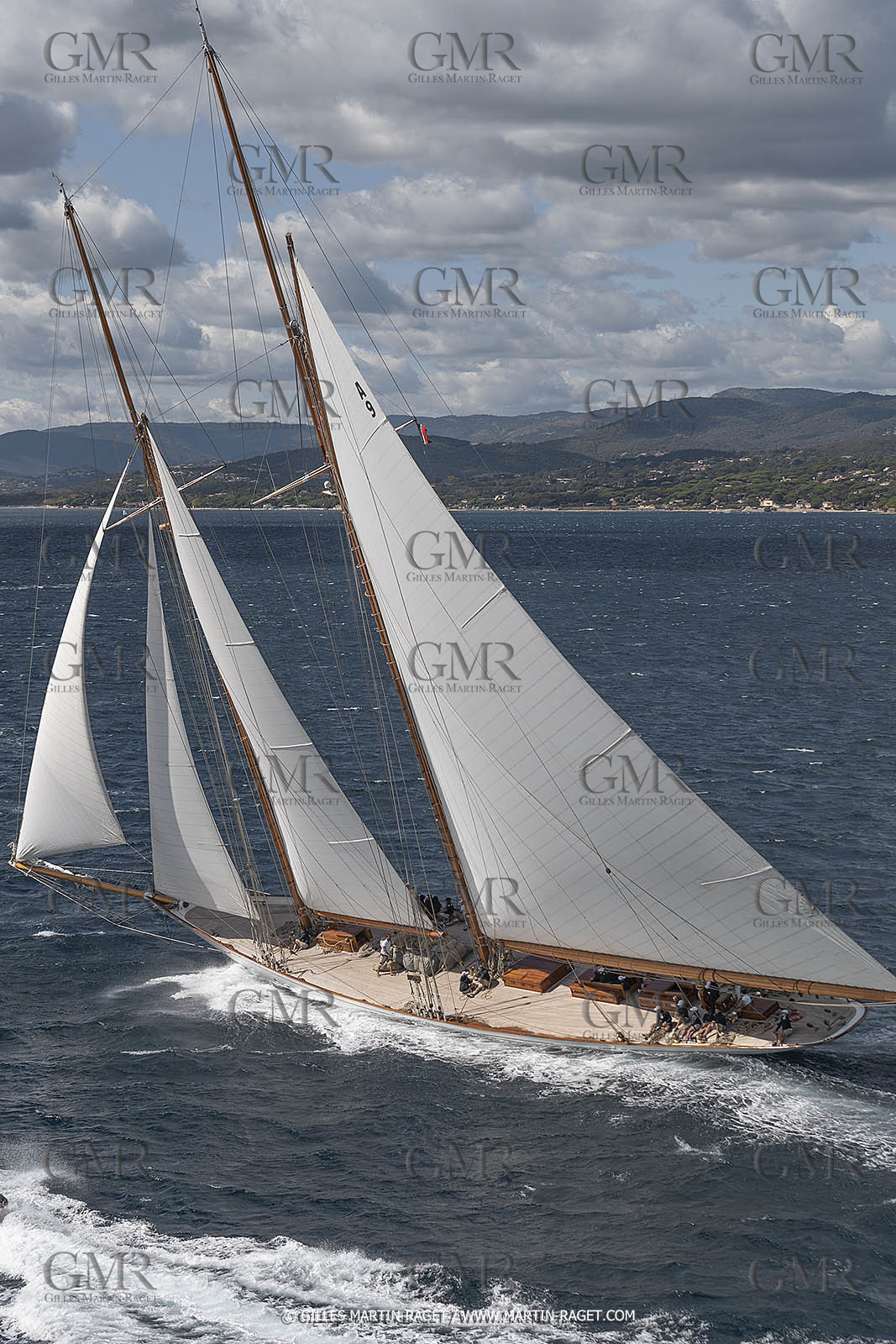 28 09 2022? Saint-Tropez,(FRA,83), Les Voiles de Saint-Tropez 2022 Régate N° 2 poup les modernes, navigation libre pour les grandes goélettes