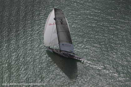 29 01 2009 - Auckland (NZL) - Louis Vuitton Pacific Series - BMW ORACLE Racing - Training