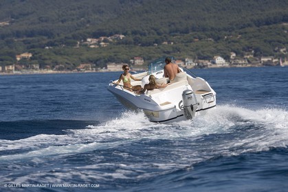Motor boat running