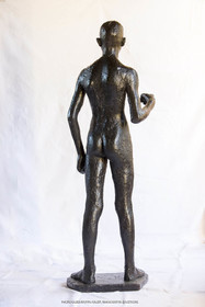 06 03 2016, Saint-Etienne du Grès (FRA,13), Oeuvre de Germaine Richier, Loretto I 1934, Bronze patiné foncé, Numéroté 4 6, fondeur Susse, Paris, 160 x 52 x 35 cm, Collection particulière