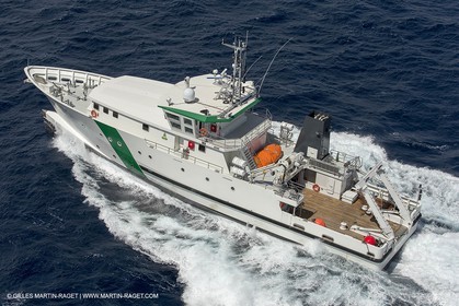 Al Azizi - Chantier H2X - Navires de recherche océanographique - Essais en mer au large de La Ciotat (FRA,13) - 29 07 2014