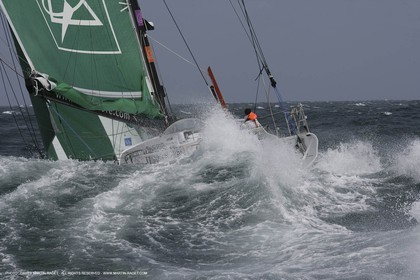 21 06 2007 - Belle Ile en mer (South Britanny, France) - Monocoques IMOCA - Delta Dore (Jeremie Beyou) à l'entraînement