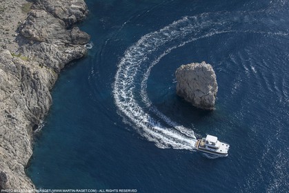 08 04 2015, Andraitx (Isla de Mallorca, Islas Baleares, ESP), Chantier Fountaine-Pajot, Motor Yacht 37