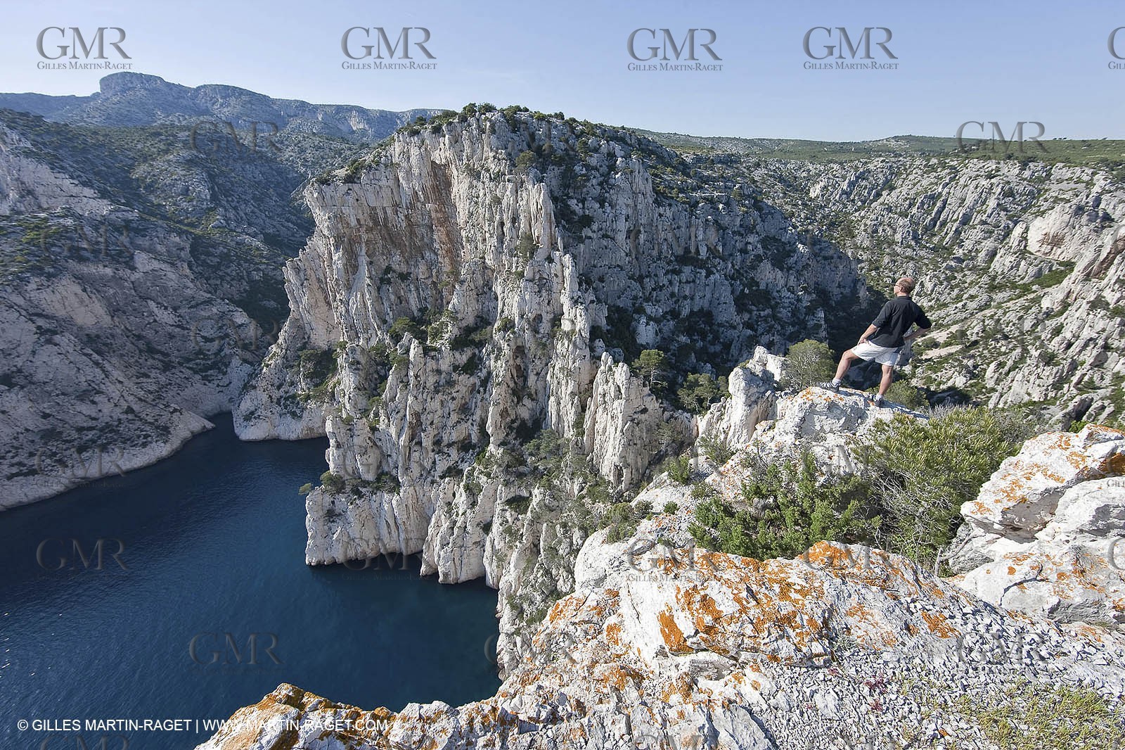 06 05 2009 - Marseille (FRA, 13) - Les Calanques - On Castelviel plateau - Calanque de Loule et falaises du Devenson