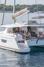 12 09 2016, Cannes (FRA,06), Chantier Fountaine-Pajot, Helia 44