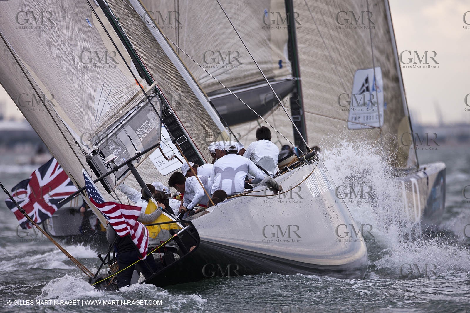 04 08 2010 - Cowes (UK, IOW) - The 1851 Cup -  BMW ORACLE Racing - Day 2.