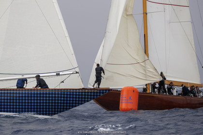 19 06 2024, Porquerolles Island (FRA), Championnat du monde des 12 m JI 2024, Race Day 1