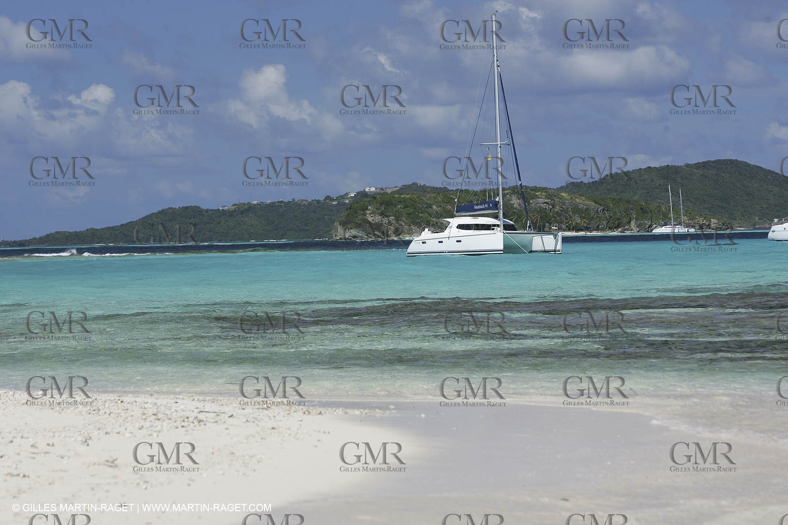 Cruising multihull mooring