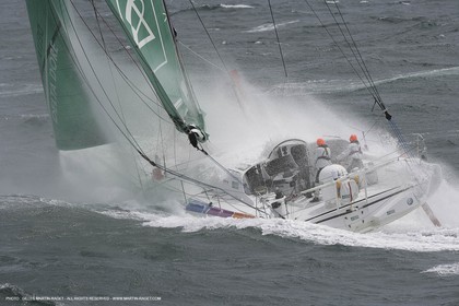 21 06 2007 - Belle Ile en mer (South Britanny, France) - Monocoques IMOCA - Delta Dore (Jeremie Beyou) à l'entraînement