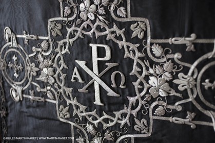 04 02 2013 - Marseille(FRA,13), Notre Dame de la Garde, liturgical clothing