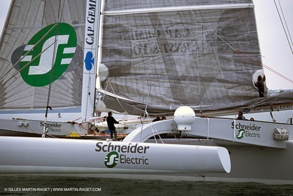 Géronimo - départ Trophée Jules Verne 2001 - Brest