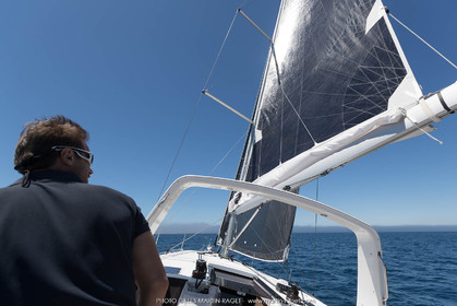 04 07 3017; Les EMbiez (FRA; 83) - Chantier Beneteau; Oceanis 41.1