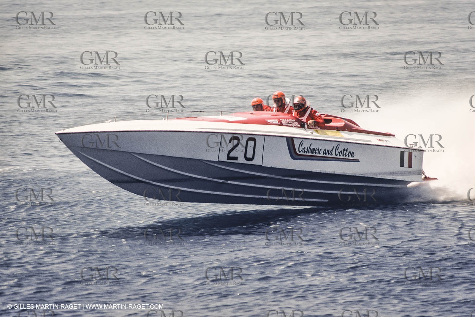 Powerboating, offshore racing