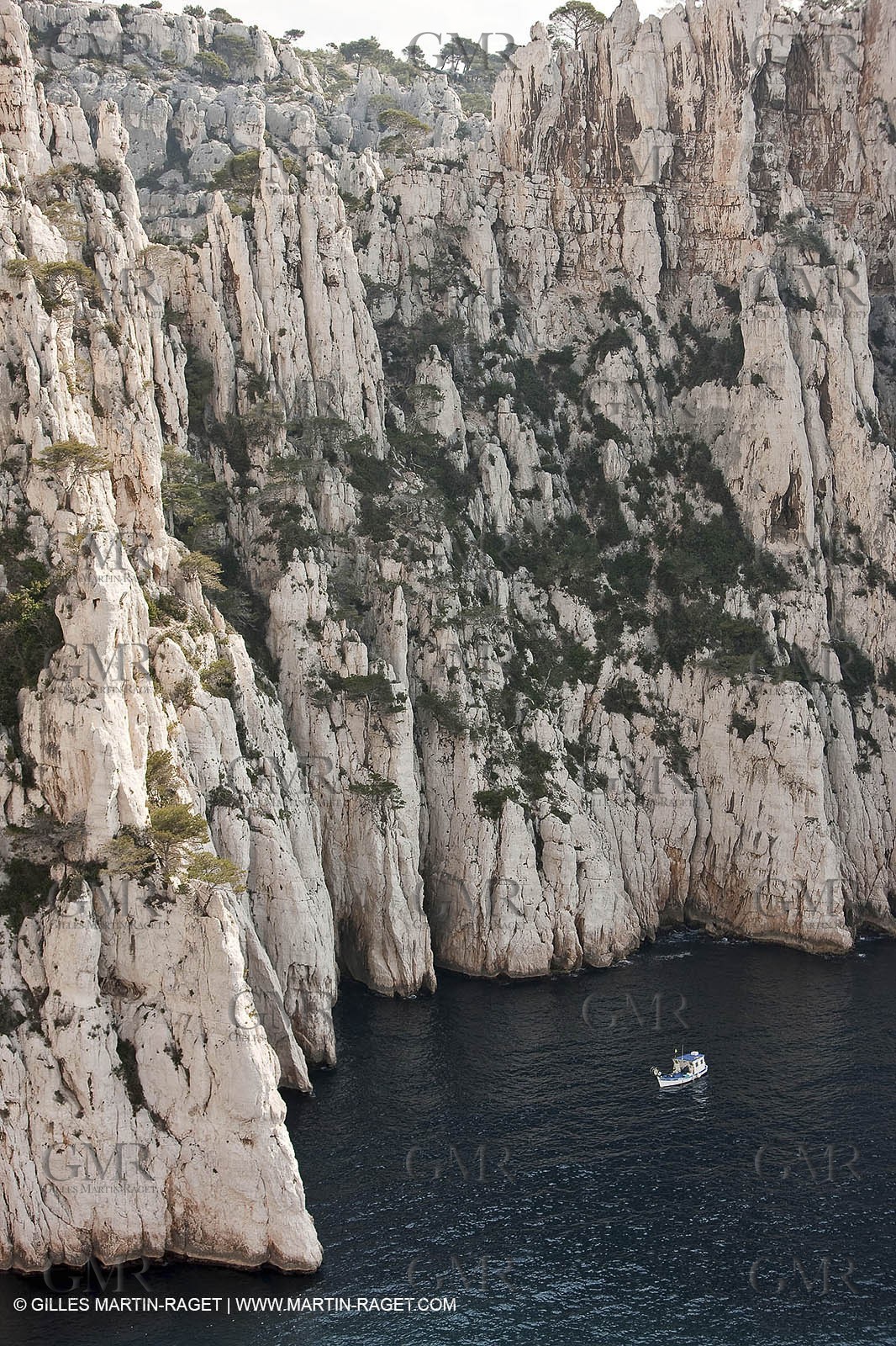 20 03 2009 - Marseille (FRA, 13) - Les Calanques - l'Oule clifs and brèche de Castelviel