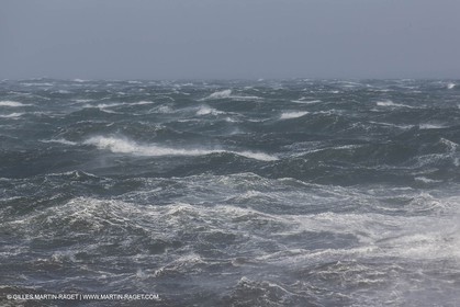 14 03 13 - Marseille (FRA) - Tempête de Mistral