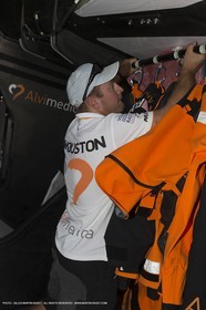 10 10 2014, Alicante (ESP), Volvo Ocean Race 2014-15, Team Alvimedica, final loading