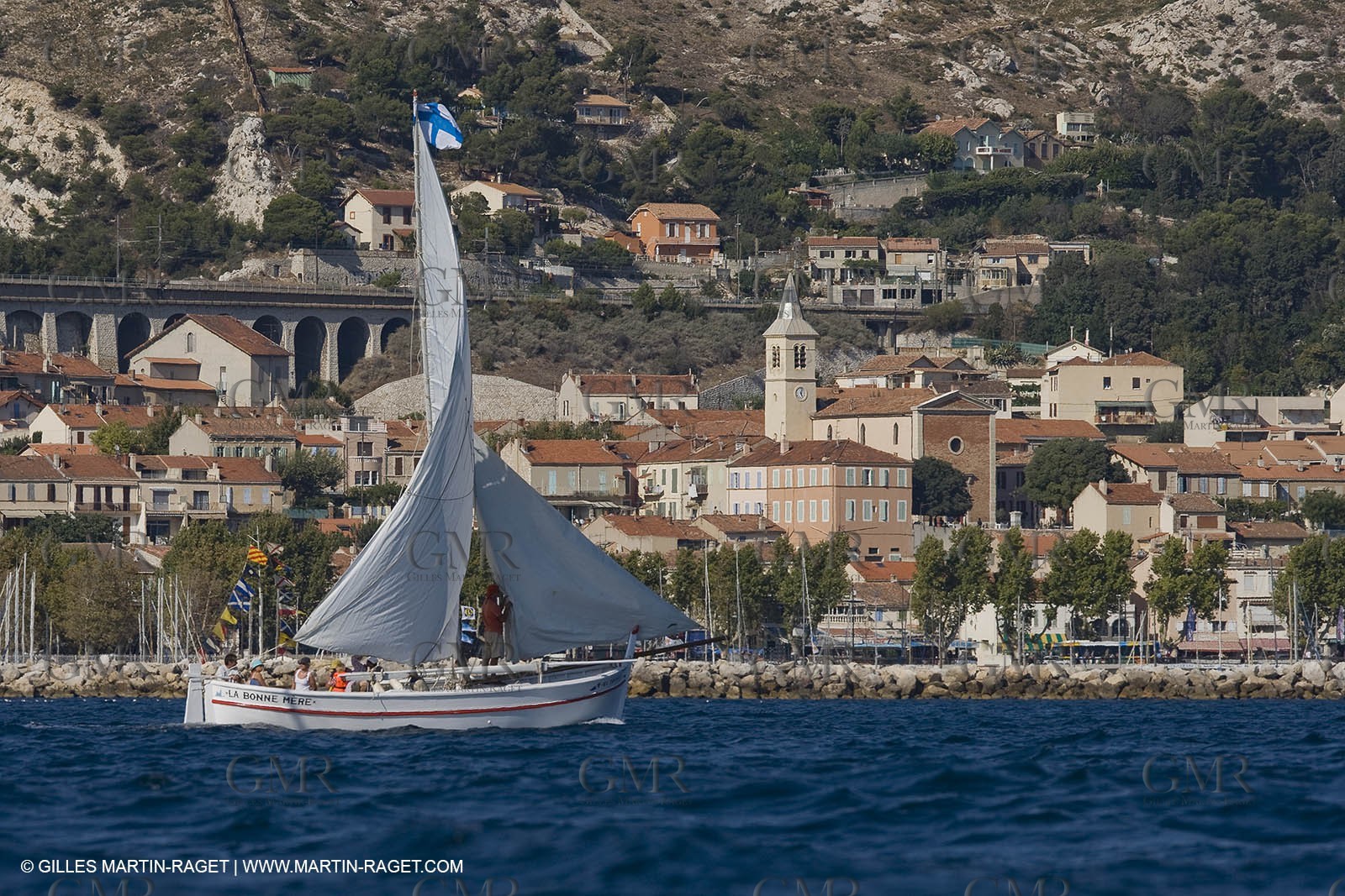 1 09 2007 - Marseille (FRA, 13) - Latin rigs in l'Estaque (Marseille north bay village)