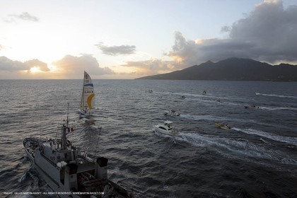 - Mac Arthur Ellen - Arrivée en Gaudeloupe - Winner -  Classe Imoca - Route du Rhum 2002