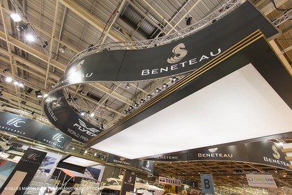 10 12 2013 - Paris (FRA,75) -Paris Boat Show - Beneteau booth