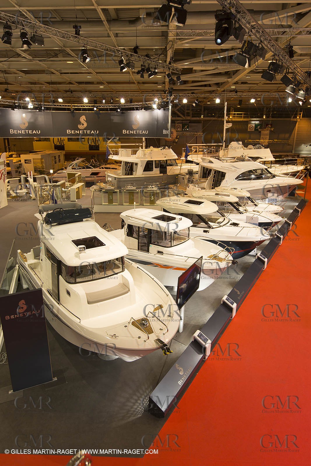 10 12 2013 - Paris (FRA,75) -Paris Boat Show - Beneteau booth