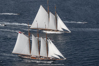 28 09 2022? Saint-Tropez,(FRA,83), Les Voiles de Saint-Tropez 2022 Régate N° 2 poup les modernes, navigation libre pour les grandes goélettes