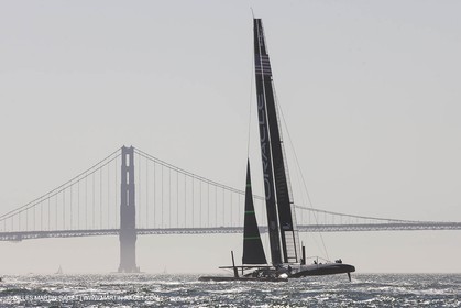 01 10 2012, San Francisco (USA,CA), 34th America's Cup, ORACLE Team USA AC72 training