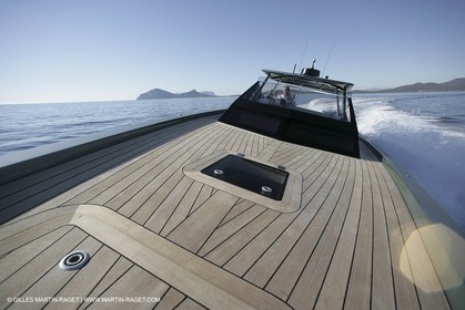 16 07 2007 - Portisco (Italie, Sardaigne) - Wally Power 47, 2007 version