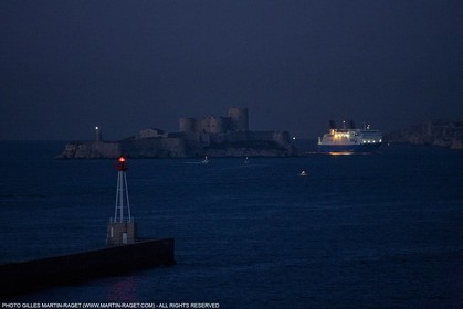 17 02 2012 - Marseille (FRA,13) - Arrivée dans le port de marseille à bord du Piana (Cie La Méridionale)