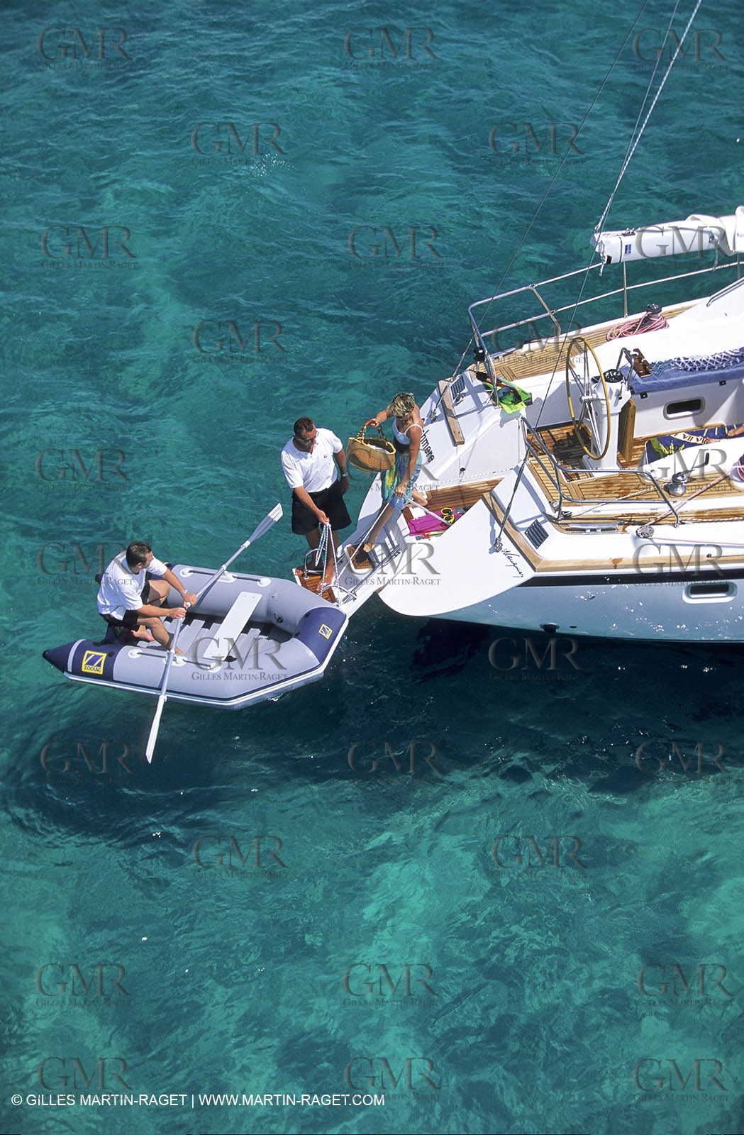 Cruising - People - Doing nothing