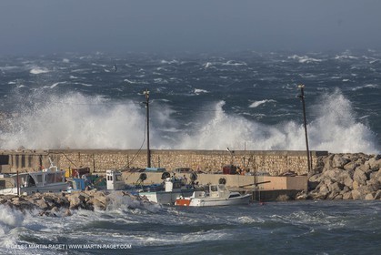 14 03 13 - Marseille (FRA) - Tempête de Mistral