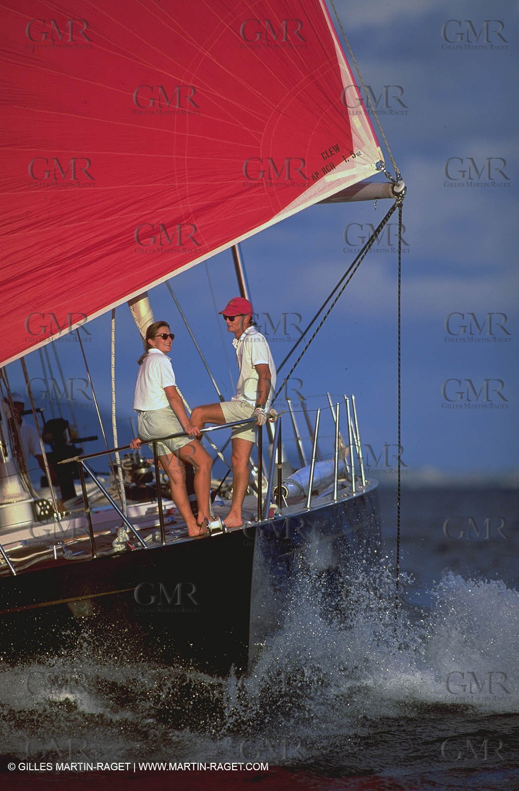 Cruising - People - Doing nothing