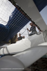 08 10 10 - St Sulpice (SUI) - Hydroptere.ch touches water