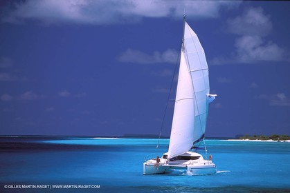 Multicoque sous voile