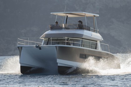 08 04 2015, Andraitx (Isla de Mallorca, Islas Baleares, ESP), Chantier Fountaine-Pajot, Motor Yacht 37