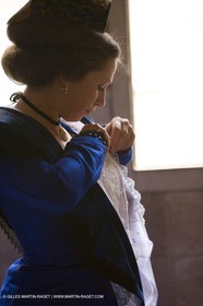 04 03 2007 - Arles - Queen of Arles and her assistants - winter costume trials